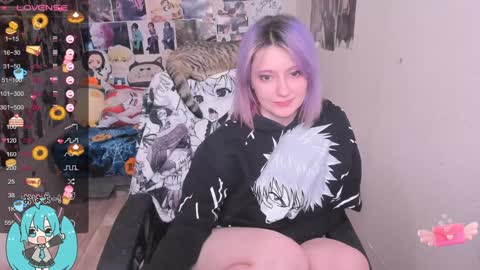 Snapshot of miku_bunny chatting on December 6, 4:47 am Miku online show from December 6, 4:47 am
