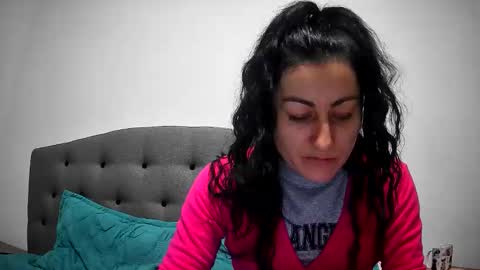 Mikyloveu online show from February 4, 4:13 pm