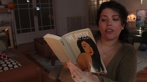 Snapshot of mila_ chatting on January 16, 8:43 am Princess Consuela Banana Hammock online show from January 16, 8:43 am