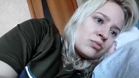 Mila 420 online show from May 6, 7:13 am
