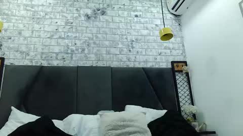 Snapshot of mila_adamss chatting on January 7, 10:54 am mila_adamss online show from January 7, 10:54 am