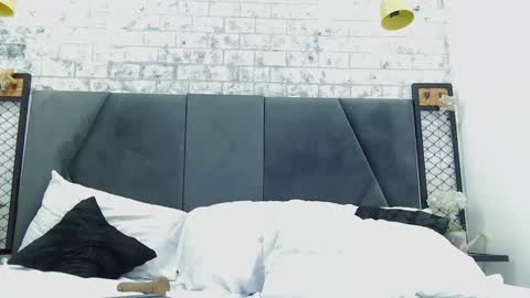 Snapshot of mila_adamss chatting on January 9, 2:40 pm mila_adamss online show from January 9, 2:40 pm