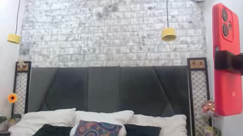Snapshot of mila_adamss chatting on October 2, 10:22 am mila_adamss online show from October 2, 10:22 am