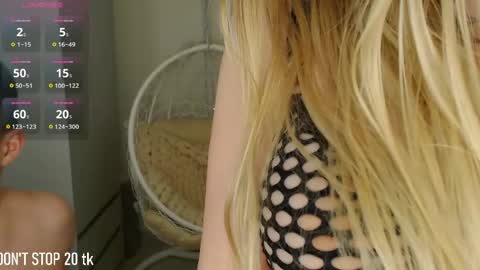 mila_bananaa online show from April 20, 12:46 am