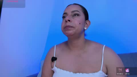 Snapshot of mila_chic chatting on May 3, 8:04 pm mila online show from May 3, 8:04 pm