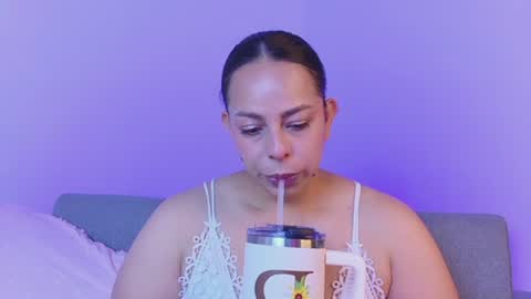 Snapshot of mila_chic chatting on July 26, 4:36 pm mila online show from July 26, 4:36 pm