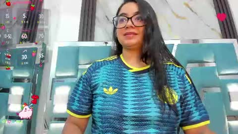 Snapshot of mila_clum chatting on June 21, 11:46 am Camila online show from June 21, 11:46 am