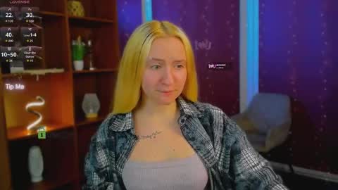 mila_glow online show from March 28, 7:35 pm