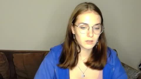 Snapshot of mila_keyy chatting on September 15, 9:04 pm mila_keyy online show from September 15, 9:04 pm