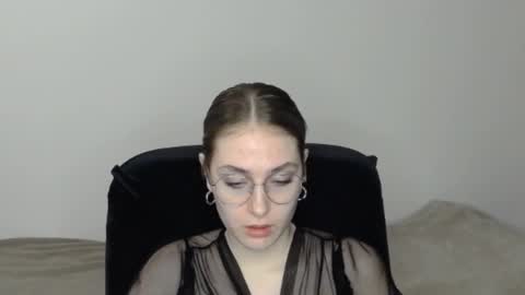 mila_keyy online show from February 26, 8:19 pm