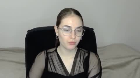 mila_keyy online show from February 27, 8:42 pm