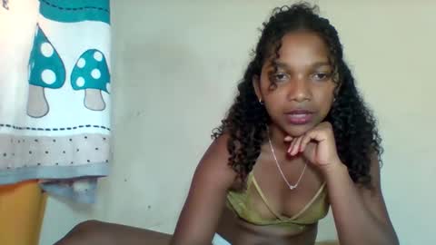 mila_lunah online show from March 26, 6:52 am