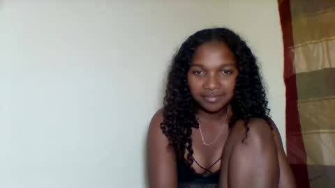 mila_lunah online show from April 22, 4:41 pm