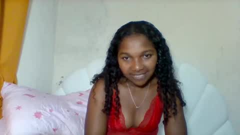 Snapshot of mila_lunah chatting on May 19, 3:29 pm mila_lunah online show from May 19, 3:29 pm