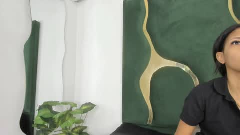 Snapshot of mila_petiteasm chatting on July 10, 12:08 pm mila_petiteasm online show from July 10, 12:08 pm