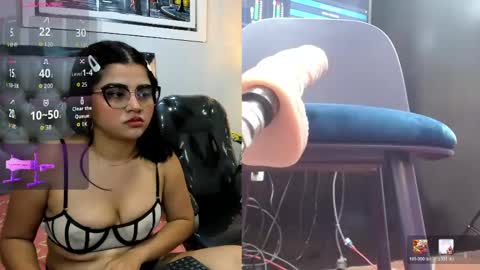 Snapshot of mila_quin chatting on May 13, 8:06 pm mila_quin online show from May 13, 8:06 pm