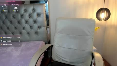 Snapshot of mila_quin chatting on May 27, 1:57 am mila_quin online show from May 27, 1:57 am