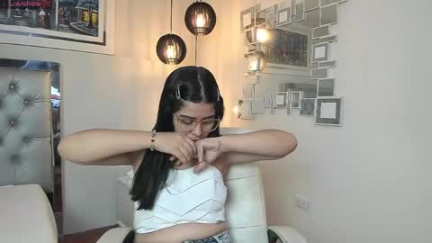 Snapshot of mila_quin chatting on May 31, 12:12 pm mila_quin online show from May 31, 12:12 pm