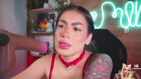 Snapshot of mila_snoow chatting on April 22, 4:19 pm M I L A online show from April 22, 4:19 pm