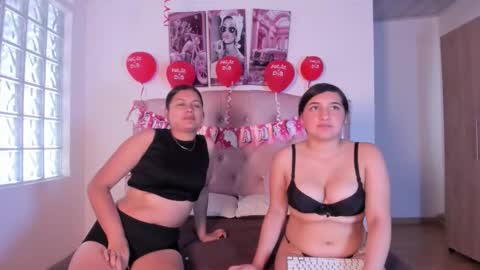 Snapshot of milaa__rosee chatting on February 14, 6:59 pm Mila online show from February 14, 6:59 pm