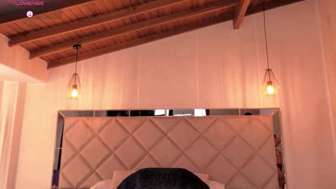 Snapshot of milacoleman chatting on May 15, 3:46 am Mila online show from May 15, 3:46 am