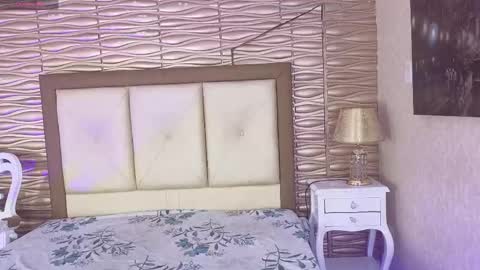Snapshot of miladiosa chatting on May 29, 12:25 pm miladiosa online show from May 29, 12:25 pm
