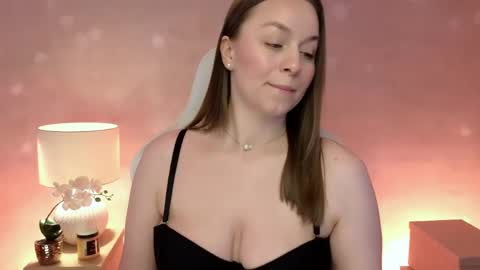 Mila Fleur online show from April 15, 2:02 pm