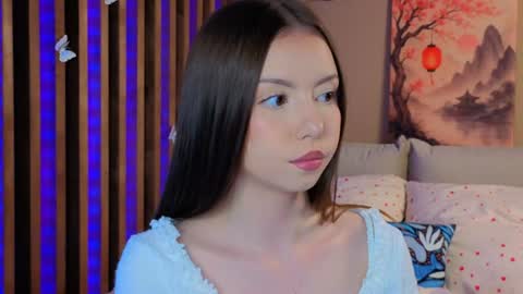 Snapshot of milaice chatting on June 11, 3:21 pm Mila online show from June 11, 3:21 pm