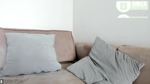 Mila online show from April 2, 6:33 am