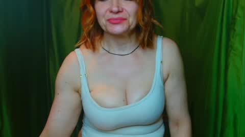 Snapshot of milana9732 chatting on June 13, 8:18 pm milana9732 online show from June 13, 8:18 pm
