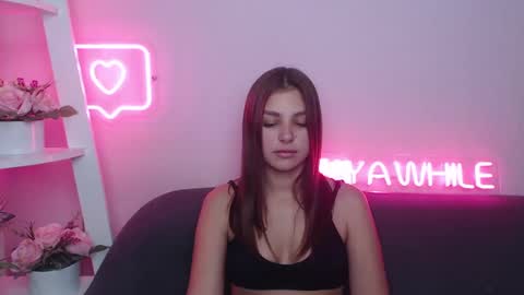 milanaangelas online show from December 3, 10:28 am