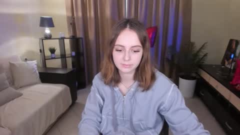 Snapshot of milanabells chatting on June 4, 3:18 pm MilanaBells online show from June 4, 3:18 pm