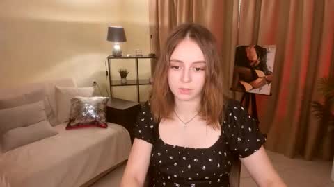 Snapshot of milanabells chatting on June 6, 3:39 pm MilanaBells online show from June 6, 3:39 pm