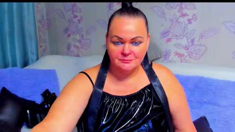 Snapshot of milanabiegert chatting on November 30, 7:51 pm Lana online show from November 30, 7:51 pm