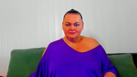 Snapshot of milanabiegert chatting on February 10, 12:09 pm Lana online show from February 10, 12:09 pm