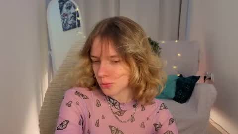 Snapshot of milanarayy chatting on June 12, 5:17 am Milaray online show from June 12, 5:17 am