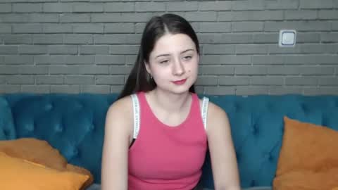 milanaroz online show from February 3, 5:35 pm