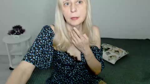Milena online show from March 11, 2:54 am