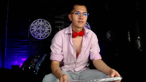 milandavid1 online show from April 20, 6:53 pm