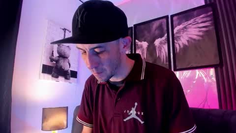 Snapshot of milanwhite_ chatting on February 26, 11:42 am MILAN online show from February 26, 11:42 am