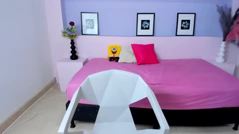 Mila Rose online show from December 5, 4:23 pm