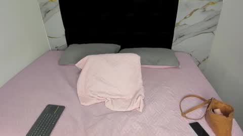 MilaRossi online show from March 5, 1:40 pm