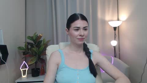 milasecretsss online show from February 16, 7:26 am