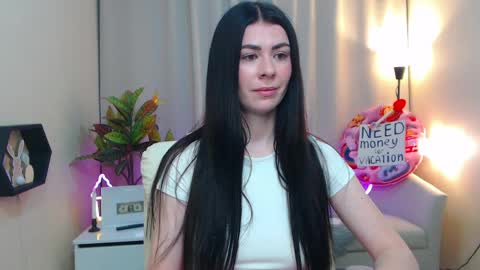 Snapshot of milasecretsss chatting on May 28, 6:54 am milasecretsss online show from May 28, 6:54 am