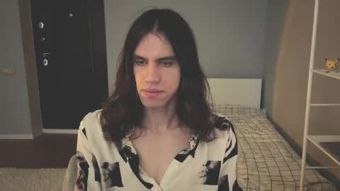 Snapshot of milaslovv chatting on May 7, 9:58 am Mila online show from May 7, 9:58 am