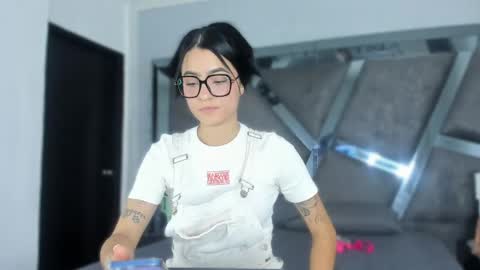 Snapshot of milawink chatting on May 31, 7:15 pm Milawink online show from May 31, 7:15 pm