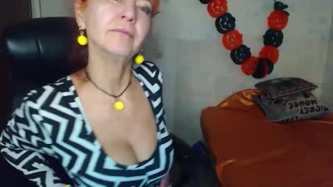 MilayaDFlow online show from November 9, 5:11 pm