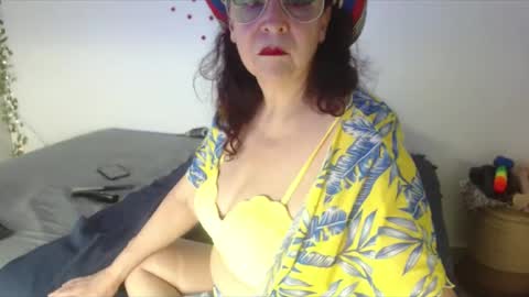 Snapshot of milchanell chatting on June 28, 5:24 am milchanell online show from June 28, 5:24 am