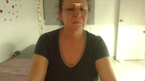 Snapshot of milchanell chatting on July 12, 8:05 am milchanell online show from July 12, 8:05 am