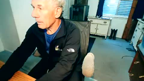 Snapshot of milehi1958 chatting on June 15, 1:57 pm Milehi1958 online show from June 15, 1:57 pm